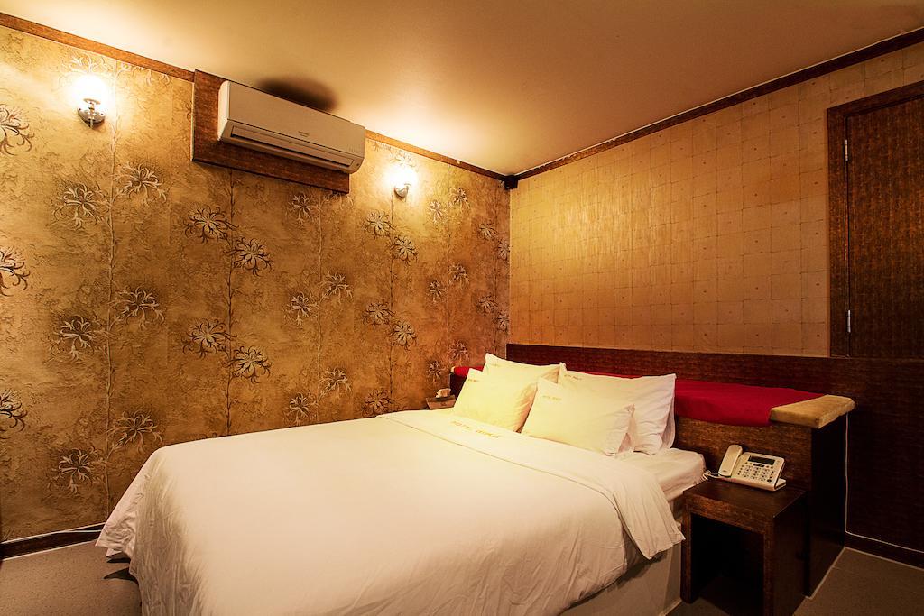 Max Hotel Daejeon Phòng bức ảnh